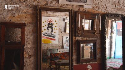 "Вечірки, виставки, поетичні читання": одесит перетворив гараж на артпростір "Вечірки, виставки, поетичні читання": одесит перетворив гараж на артпростір