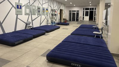 У ліцеї Дніпровського району Києва облаштували цілодобовий пункт обігріву