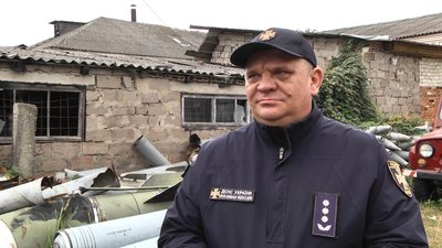 "За 30 років моєї служби вперше було стільки постраждалих і займань" – рятувальник з Житомирщини Олександр Шваб "За 30 років моєї служби вперше було стільки постраждалих і займань" – рятувальник з Житомирщини Олександр Шваб
