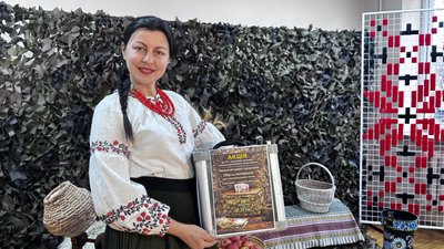 Фотозона в ентостилі з маскувальної сітки у Мукачеві