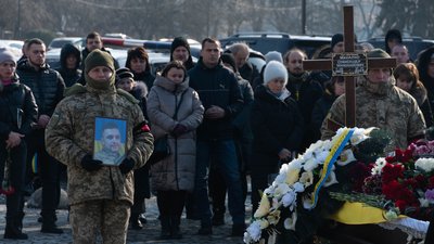 В Ужгороді попрощалися із полеглим на війні Олександром Михалком В Ужгороді попрощалися із полеглим на війні Олександром Михалком