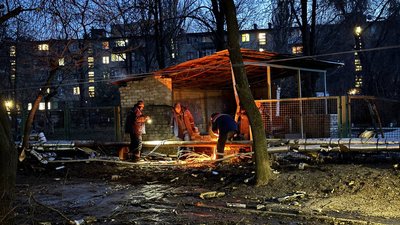 Обстріл Запоріжжя 10 лютого: пошкоджено дитсадок та будинки, частина міста без опалення