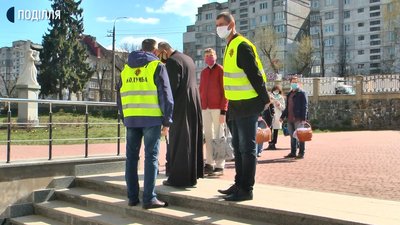 Великдень на карантині: як освячували великодні страви римо-католики Хмельницького