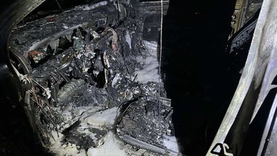 Спалений у Тернополі автомобіль Спалений у Тернополі автомобіль