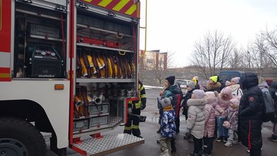 Сумські рятувальники влаштували екскурсію для дітей