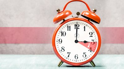 Україна перейде на зимовий час 31 жовтня – раніше Рада не змогла скасувати часовий перехід