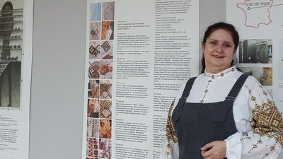 "Хроніки вишиванки". Херсонська майстриня під час окупації міста створила щоденник