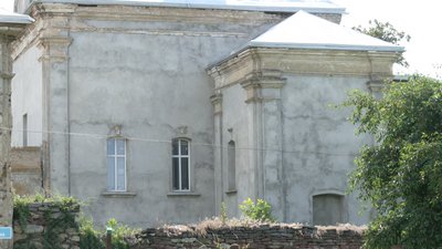 Стіни костелу у селі Михальче на Івано-Франківщині поштукатурили, встановили вікна Стіни костелу у селі Михальче на Івано-Франківщині поштукатурили, встановили вікна