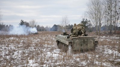 На полігоні біля Рівного проводять масштабні військові навчання за стандартами НАТО На полігоні біля Рівного проводять масштабні військові навчання за стандартами НАТО