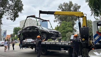 евакуація автівок, паркування, Дніпро