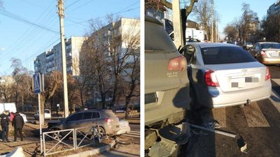 ДТП в Черкасах: зіштовхнулися дві автівки, жінка отримала травми
