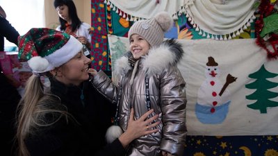 Благодійники привезли подарунки дітям з гірських сіл Буковини