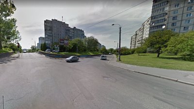 Перехрестя вулиць Князя Володимира, Міцкевича та Уласа Самчука у Рівному