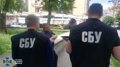 СБУ затримала у Полтаві чоловіків, що організувале незаконне виготовлення та збут палива СБУ затримала у Полтаві чоловіків, що організувале незаконне виготовлення та збут палива