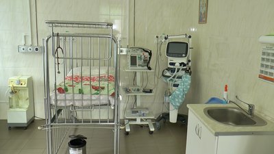 Палата у відділенні реанімації обласної дитячої лікарні Палата у відділенні реанімації обласної дитячої лікарні