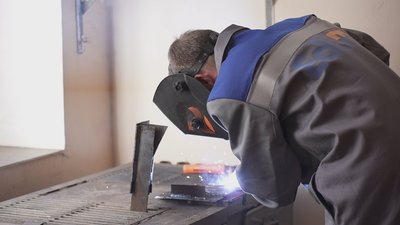 У Вінниці вдосконалюють навички зварювання для відбудови України У Вінниці вдосконалюють навички зварювання для відбудови України