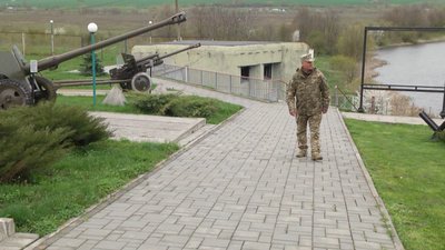 29 травня біля ніг Андрія Скоринського впала російська міна та не розірвалась. Відтоді цю дату, він вважає своїм другим днем народження. 29 травня біля ніг Андрія Скоринського впала російська міна та не розірвалась. Відтоді цю дату, він вважає своїм другим днем народження.