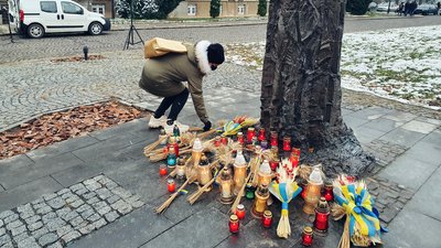 "Молитвою за Україну" та хвилиною мовчання в Ужгороді вшанували пам'ять жертв Голодоморів