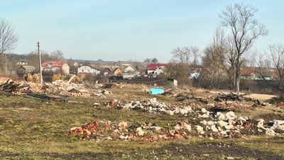 На цьому місці мали збудувати новий корпус ліцею. На цьому місці мали збудувати новий корпус ліцею.