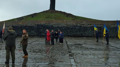 Покладання квітів з нагоди відзначення 78-ї річниці визволення Черкас від нацистських окупантів Покладання квітів з нагоди відзначення 78-ї річниці визволення Черкас від нацистських окупантів