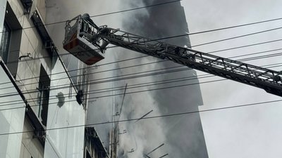 Дніпро, удар рф, евакуація, бізнес-центр