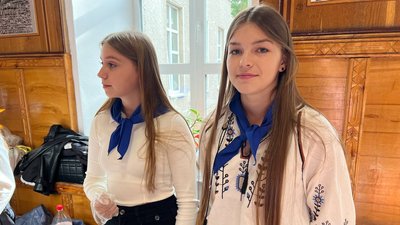 "Перемагаймо разом": у Житомирі відбувся благодійний ярмарок бердичівських школярів "Перемагаймо разом": у Житомирі відбувся благодійний ярмарок бердичівських школярів