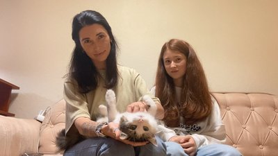 Бісер для ЗСУ: школярка з Харківщини плете браслети та збирає гроші для армії Бісер для ЗСУ: школярка з Харківщини плете браслети та збирає гроші для армії