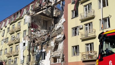 Пошкоджений внаслідок атаки РФ будинок в Одесі. 6 квітня 2026 року
