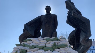 В Івано-Франківську убезпечують пам’ятник Іванові Франку від можливих руйнувань В Івано-Франківську убезпечують пам’ятник Іванові Франку від можливих руйнувань