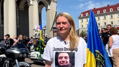 У Рівному байкери провели акцію до річниці полону оборонців Азовсталі У Рівному байкери провели акцію до річниці полону оборонців Азовсталі