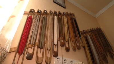 Гуцульські килими з дитинства. Як прикарпатський майстер продовжує бабусину справу Гуцульські килими з дитинства. Як прикарпатський майстер продовжує бабусину справу
