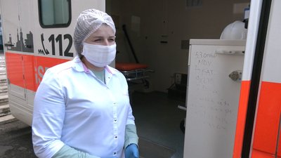 Як працюють на Прикарпатті мобільні бригади з виявлення підозр на коронавірус Як працюють на Прикарпатті мобільні бригади з виявлення підозр на коронавірус