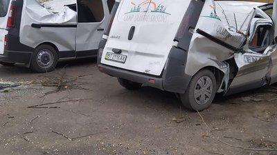 Лікарня імені Лучанського у Херсоні лишилась без опалення через обвал дерева (ФОТО) Лікарня імені Лучанського у Херсоні лишилась без опалення через обвал дерева (ФОТО)
