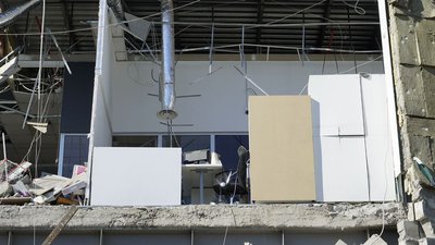 Російська ракета зруйнувала супермаркет у Харкові: фото