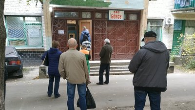 Вибори на Чернігівщині: черги з людей, дві дільниці не відкрилися вчасно