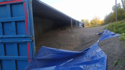 На Черкащині перекинулась вантажівка. Водій травмувався
