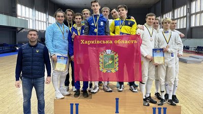 Команда шпажистів із Дніпра завоювала "бронзу" молодіжного чемпіонату України