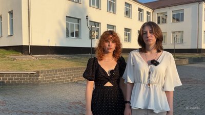 Випускниці Аліна та Поліна, які здавали цьогоріч НМТ