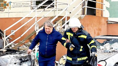 Ракетний удар по Одесі: 8 людей загинули, 10 у лікарні з різними видами поранень Ракетний удар по Одесі: 8 людей загинули, 10 у лікарні з різними видами поранень