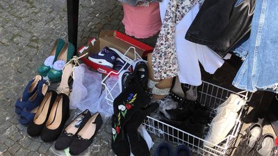 Благодійний розпродаж Благодійний розпродаж