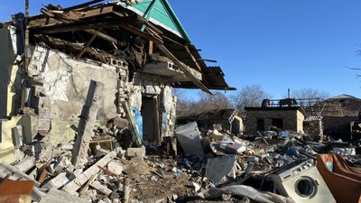 З прифронтового Невельського через обстріли окупантів виїхали майже всі жителі З прифронтового Невельського через обстріли окупантів виїхали майже всі жителі