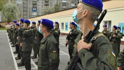 У Вінниці 45 нацгвардійців склали присягу на вірність українському народу У Вінниці 45 нацгвардійців склали присягу на вірність українському народу