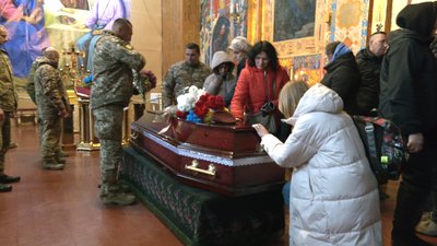 Прощання, військові, загиблі, донецький напрямок, запорізький напрямок, Смолянське кладовище, Семінарійський костел Святого Йоана з Дуклі, Свято-Михайлівський кафедральний собор Прощання, військові, загиблі, донецький напрямок, запорізький напрямок, Смолянське кладовище, Семінарійський костел Святого Йоана з Дуклі, Свято-Михайлівський кафедральний собор