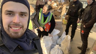 Прийняти смерть допоміг час. Волонтер згадує розбір завалів у Краматорську Прийняти смерть допоміг час. Волонтер згадує розбір завалів у Краматорську