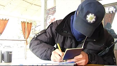 Грубих порушень нема: в Ужгороді перевіряли дотримання карантину у кафе та магазинах Грубих порушень нема: в Ужгороді перевіряли дотримання карантину у кафе та магазинах
