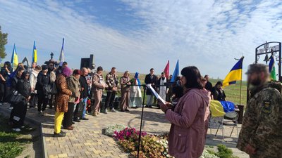 У громадах Кіровоградщини попрощалися з захисниками Володимиром Куєвдою й Ігорем Яровенком У громадах Кіровоградщини попрощалися з захисниками Володимиром Куєвдою й Ігорем Яровенком
