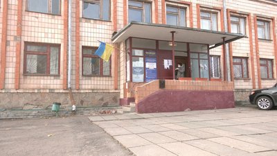 Рівне: на одній з дільниць вибори проходять без опалення Рівне: на одній з дільниць вибори проходять без опалення