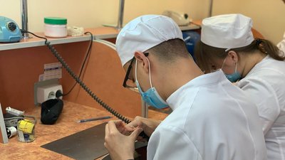 На Тернопільщині студенти виготовили зубні протези для учасників російсько-української війни