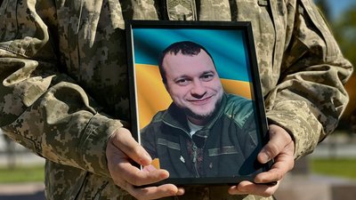 З військовим Андрієм Головченком попрощалися у Рівному