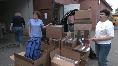 "Працюють майже без вихідних": медсестри-волонтерки з Рівного готують допомогу до східних областей "Працюють майже без вихідних": медсестри-волонтерки з Рівного готують допомогу до східних областей